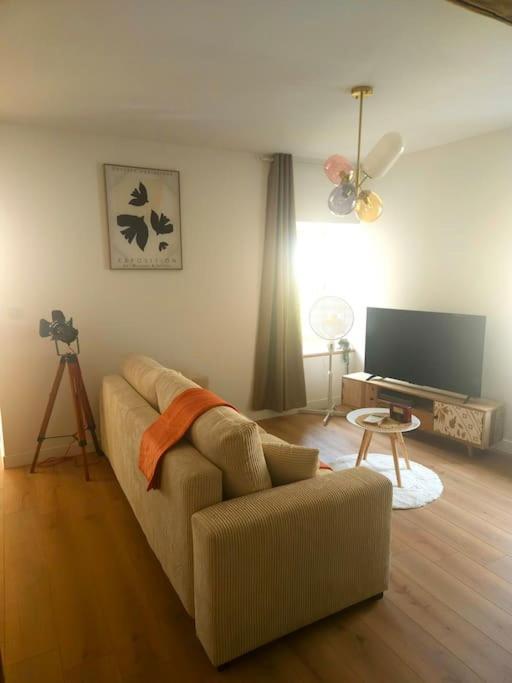 "La Tour", Logement Cosy, Au Calme Vertrieu Esterno foto